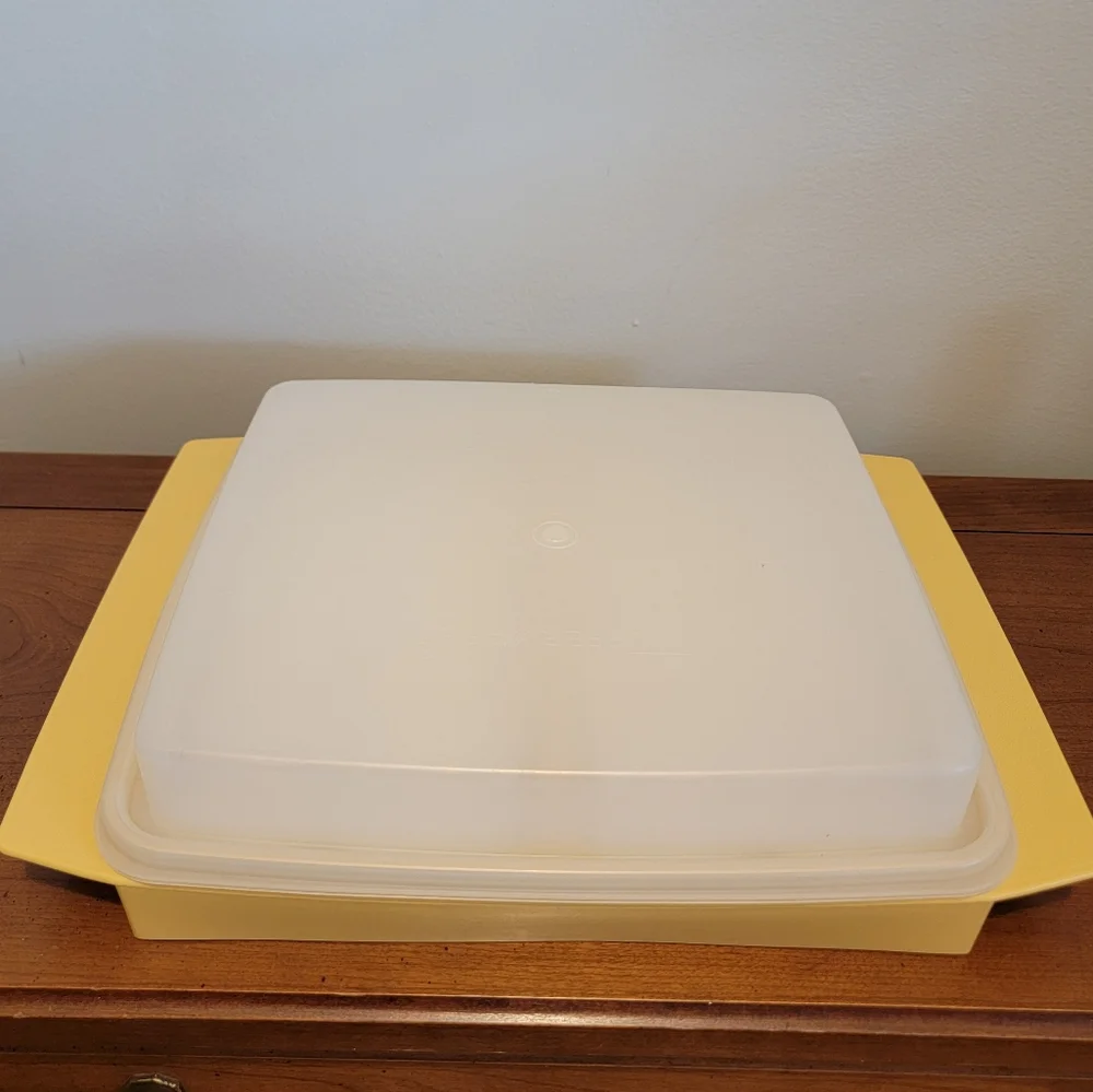 Vintage TUPPERWARE‎ Deviled Egg Holder Carrier Tray Holds 16 Eggs